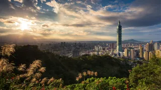 赖清德"健康台湾":不是医疗新闻,台湾的产业升级路线图