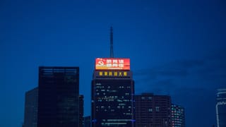 社融扩张、社零几乎停滞：中国经济靠谁托住增长？