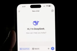 DeepSeek暂停第二轮融